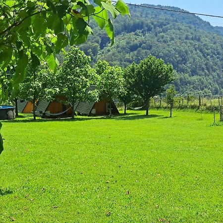 ホテル Glamping Hiske Petrin トールミン エクステリア 写真