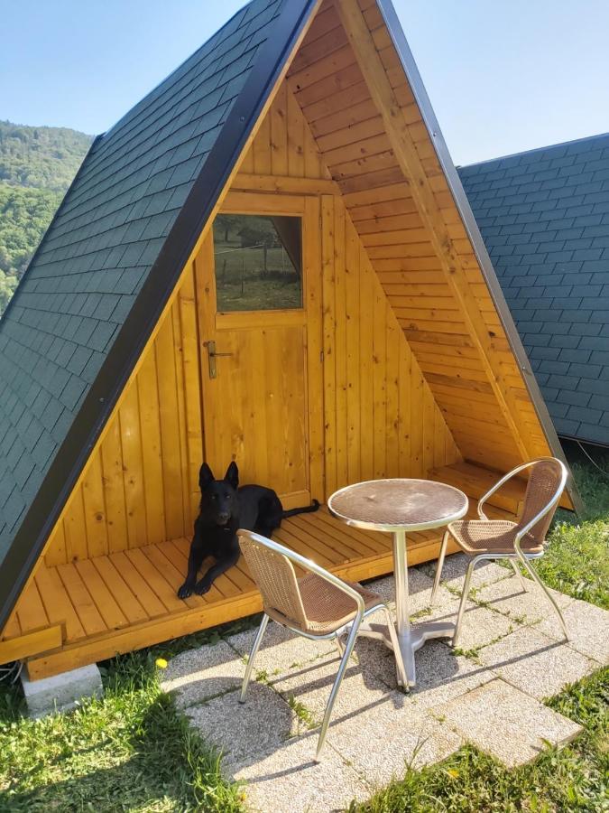 ホテル Glamping Hiske Petrin トールミン エクステリア 写真