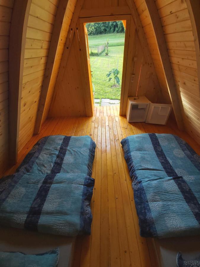 ホテル Glamping Hiske Petrin トールミン エクステリア 写真