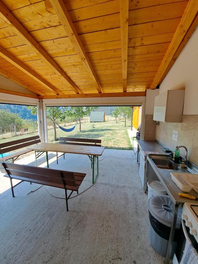 ホテル Glamping Hiske Petrin トールミン エクステリア 写真