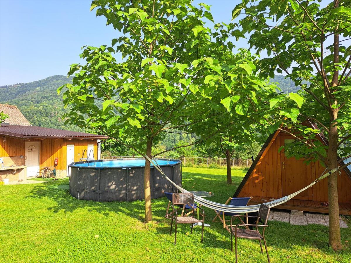 ホテル Glamping Hiske Petrin トールミン エクステリア 写真