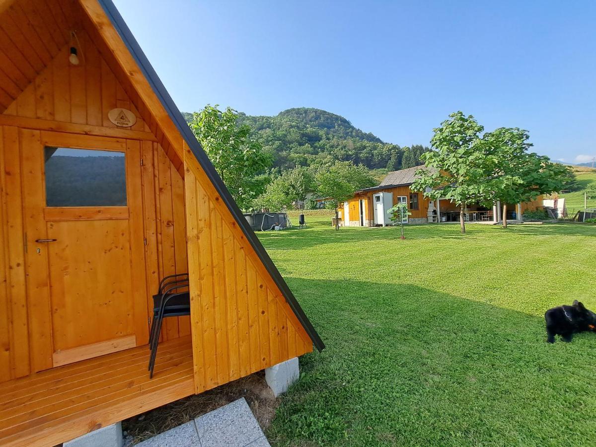 ホテル Glamping Hiske Petrin トールミン エクステリア 写真